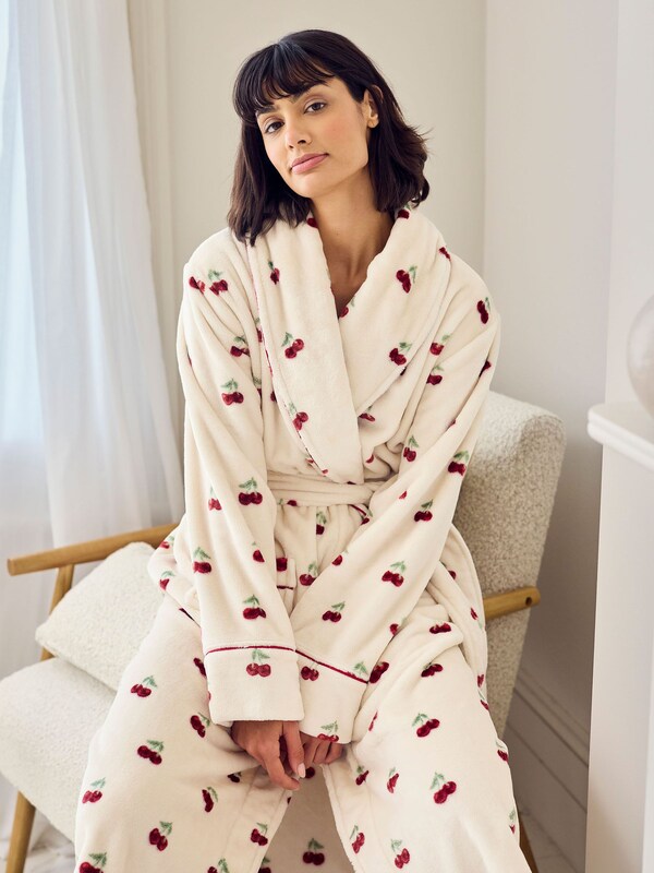 Seraphine Chelsea Peers Natural Fleece Cherry Print Long Dressing Gown