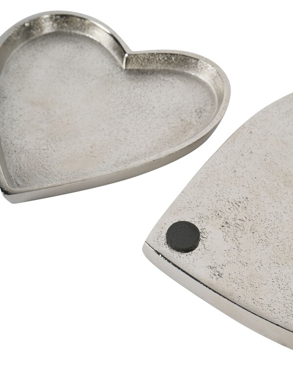 Seraphine Libra Interiors Set Of 2 Silver Esme Heart Plates