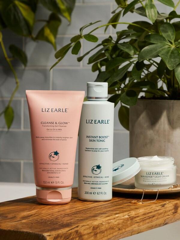 Seraphine Liz Earle Cleanse & Glow Transforming Gel Cleanser 150ml