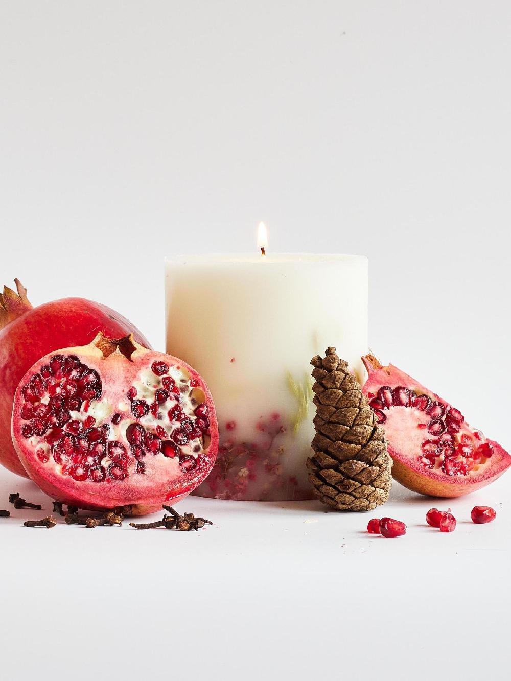seraphine Lower Lodge Lower Lodge Oak Hills Pomegranate Medium Botanical Candle