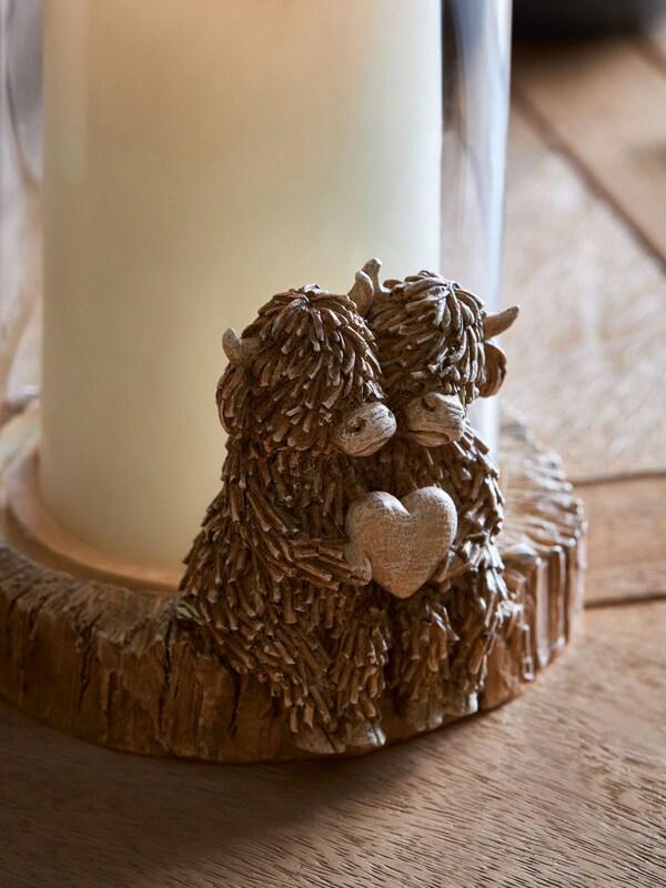 Seraphine Natural Hamish The Highland Cow Hurricane Candle Holder