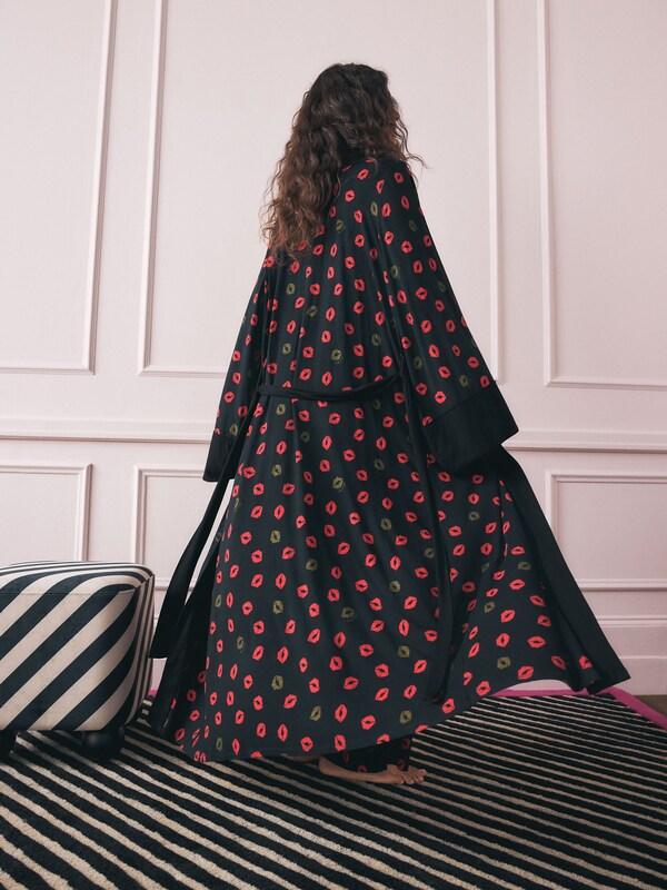 Seraphine Rockett St George Black/Red Lips Jersey Robe