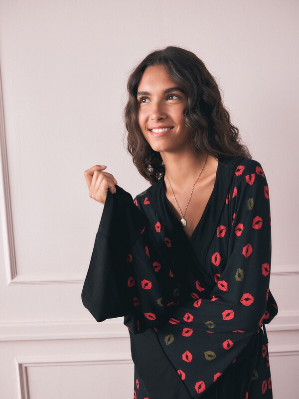 Seraphine Rockett St George Black/Red Lips Jersey Robe