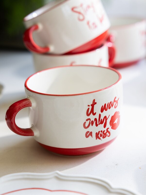 Seraphine Rockett St George Set Of 4 Red/Cream Lipstick Stacking Mugs