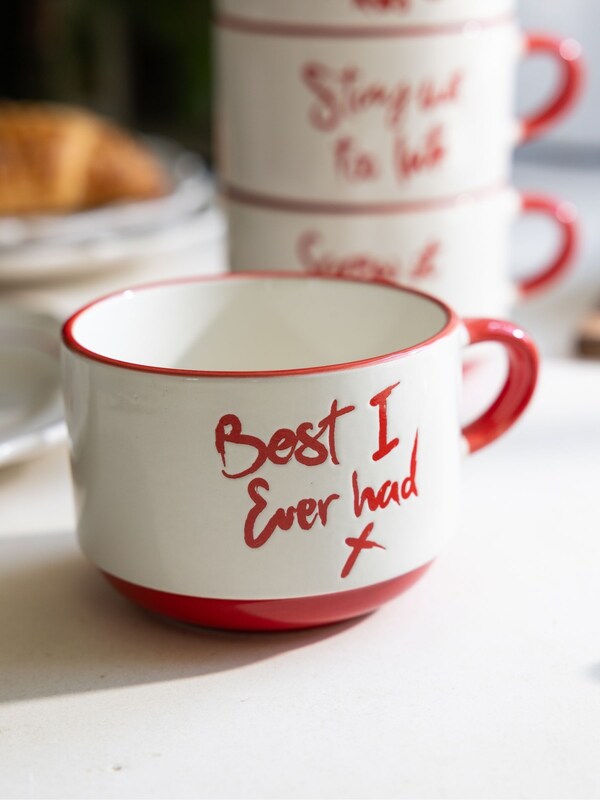 Seraphine Rockett St George Set Of 4 Red/Cream Lipstick Stacking Mugs