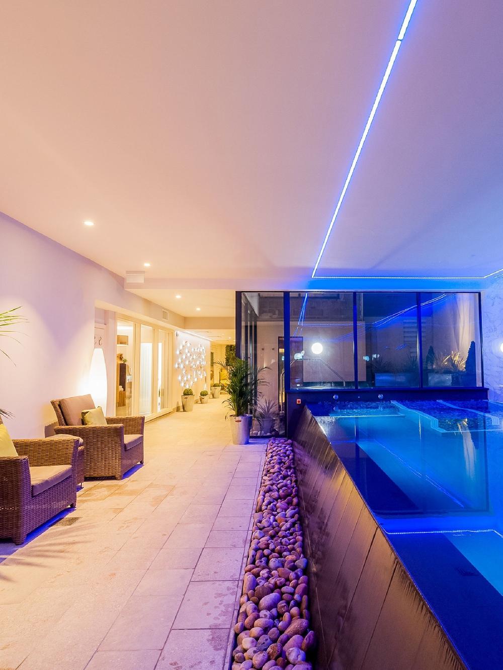 seraphine AS Blissful Spa Day for Two