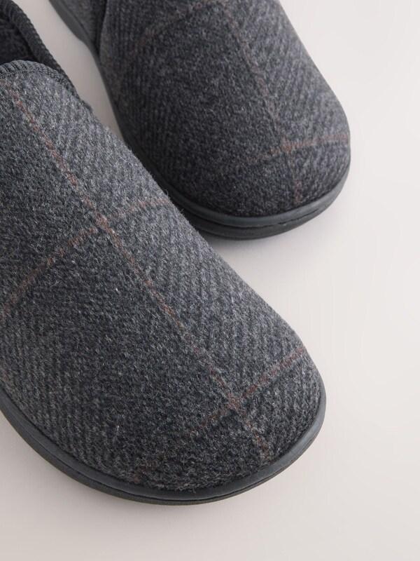 Seraphine Black Closed Back Slippers