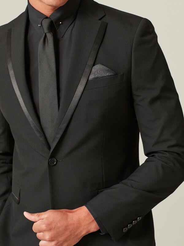 Seraphine Black Skinny Fit Tuxedo Suit Jacket