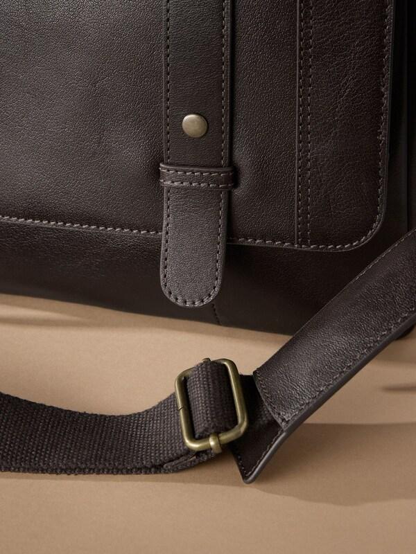 Seraphine Brown Signature Messenger