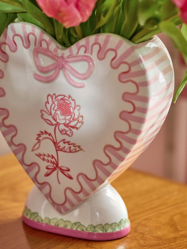 Seraphine Cath Kidston Pink Heart Shaped Vase