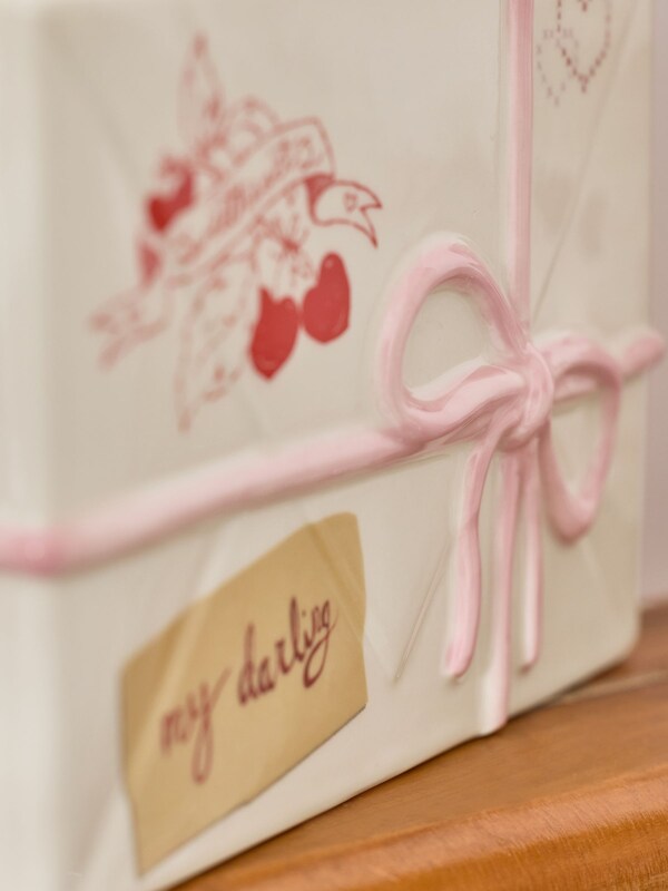 Seraphine Cath Kidston Pink Love Letter Vase