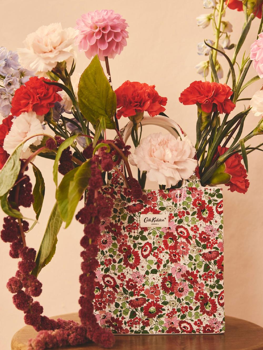 seraphine Cath Kidston Red Floral Hand Bag Vase