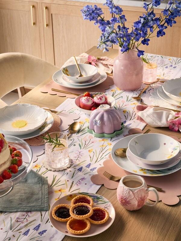 Seraphine Pink Confetti Cloche Cake Glass Stand