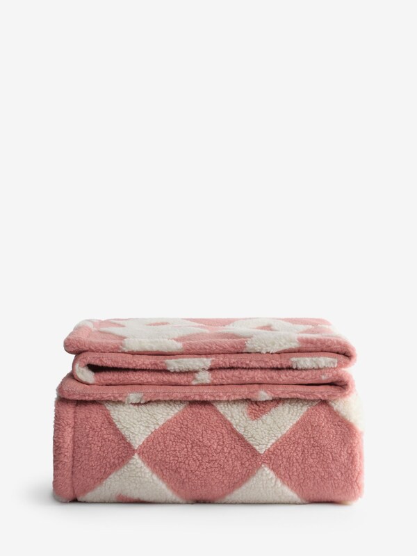 Seraphine Pink Valentines Borg Check Heart Throw