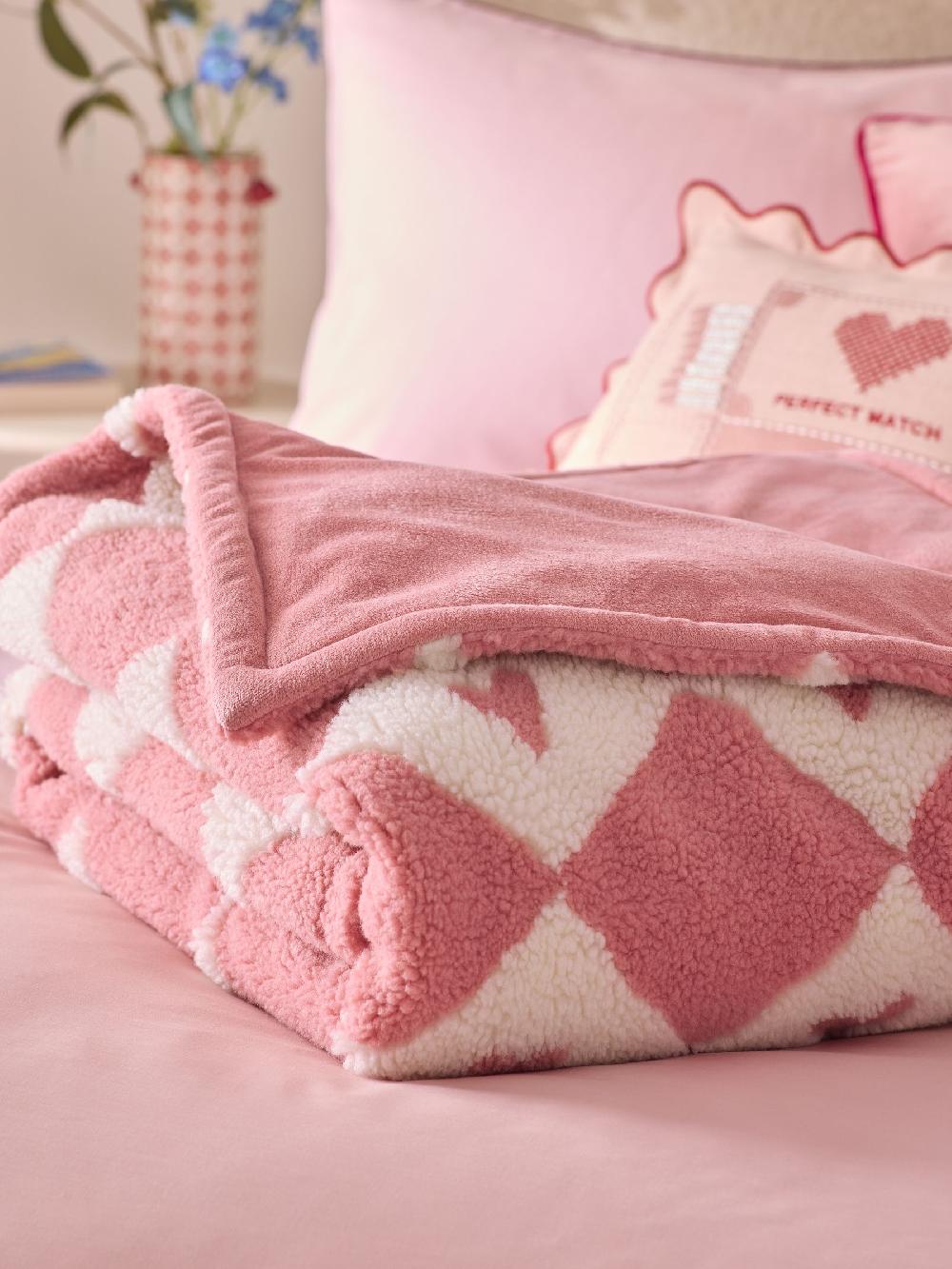 seraphine Pink Valentines Borg Check Heart Throw
