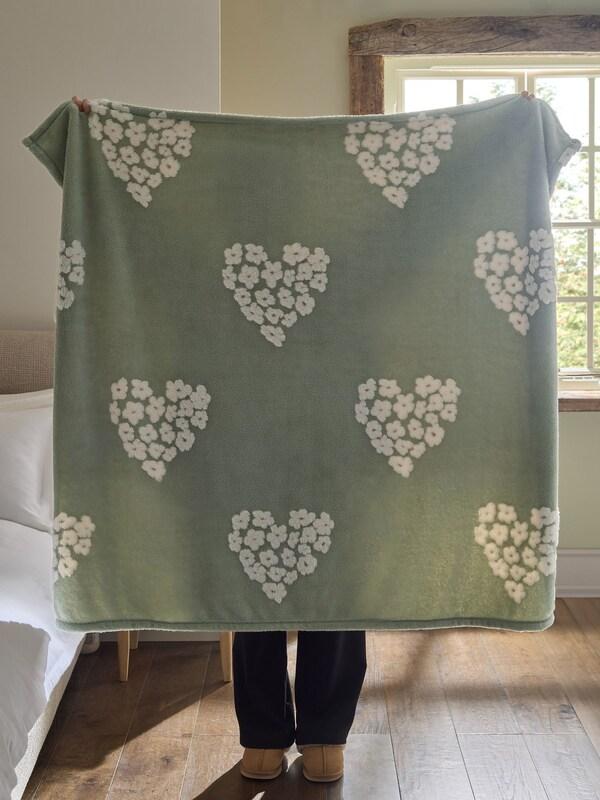 Seraphine Sage Green Floral Hearts Fleece Throw