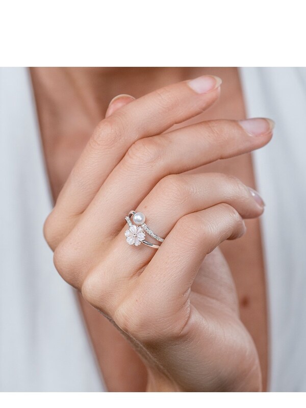 seraphine The Diamond Store 9K White Gold 4.5mm Pearl With Shell And Diamond Stellato Ring