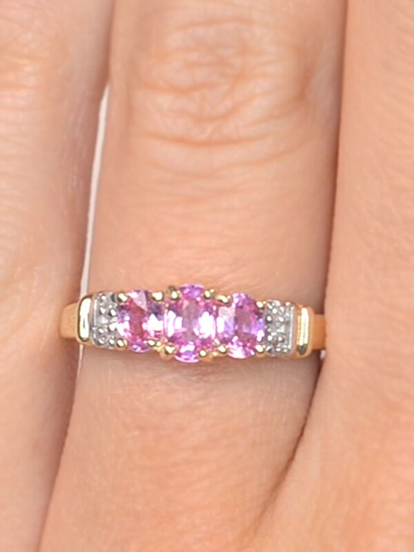 Seraphine The Diamond Store 9K Yellow Gold Sapphire And 0.02ct Diamond Ring