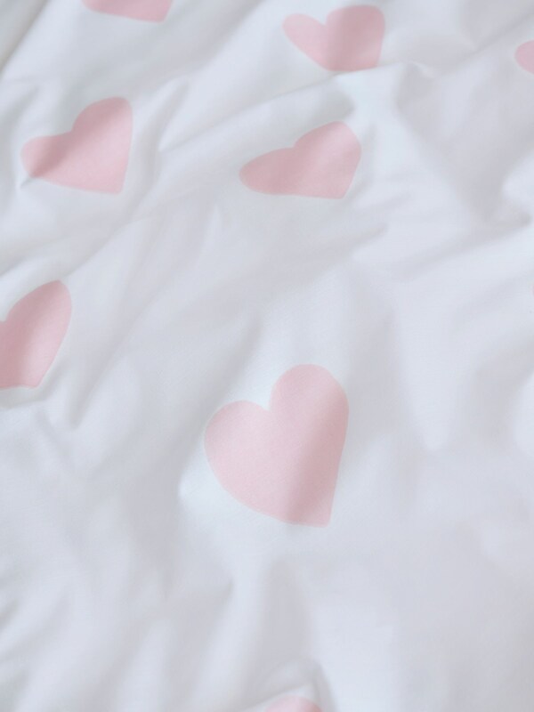 Seraphine White/Pink Heart Reversible Duvet Cover And Pillowcase Set