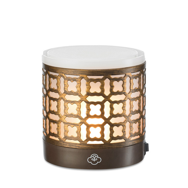 Serene House Four Leaf Brown Metal No-Spill Wax Melt Wall-Plug