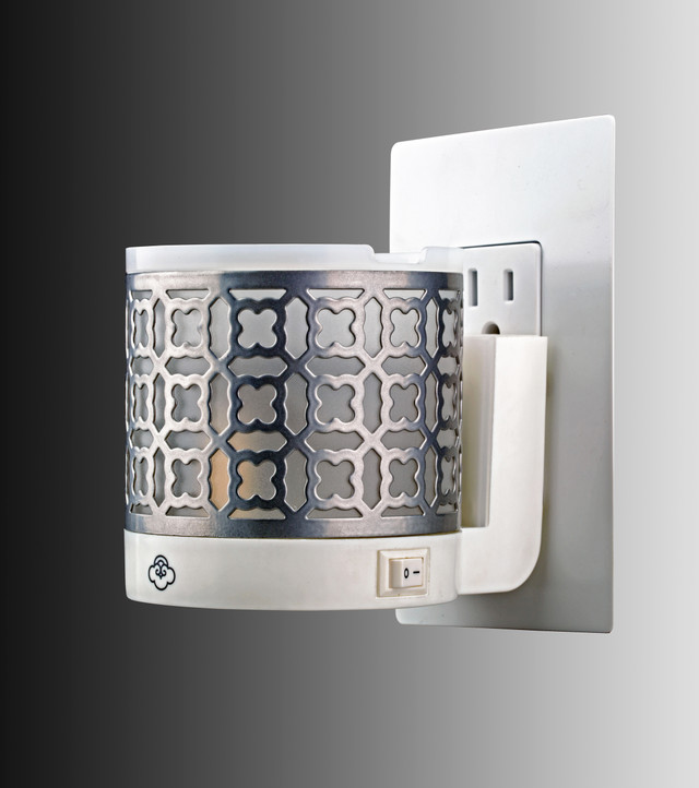 serene house Geo Silver Metal No-Spill Wax Melt Wall-Plug