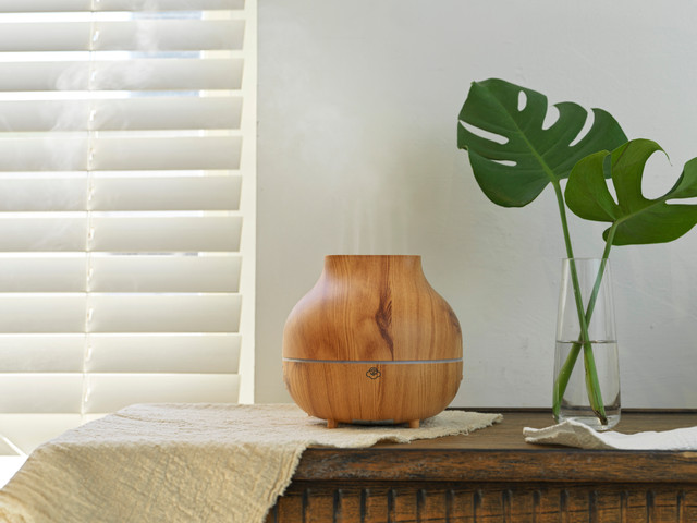 Serene House Mist Light Wood Ultrasonic Aroma Diffuser