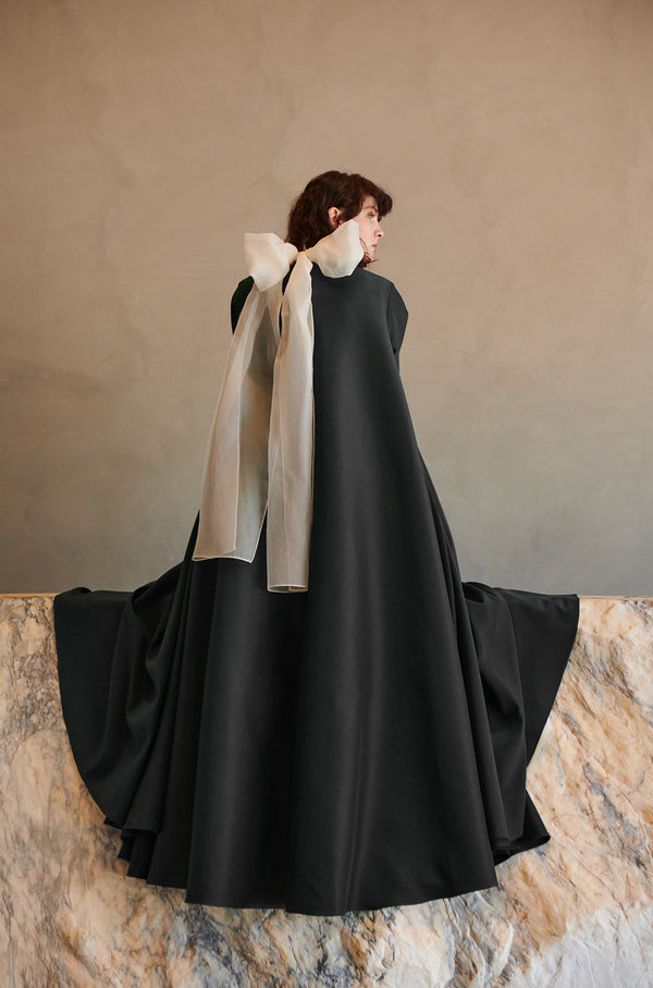 Serrb Aw20 L19 - BLACK Abaya