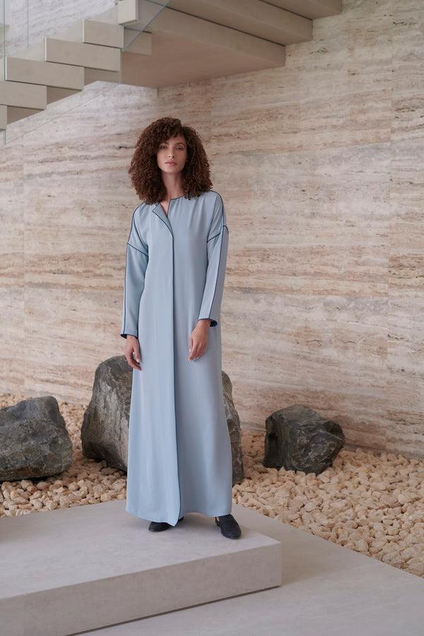 serrb Aw21 L06 Abaya