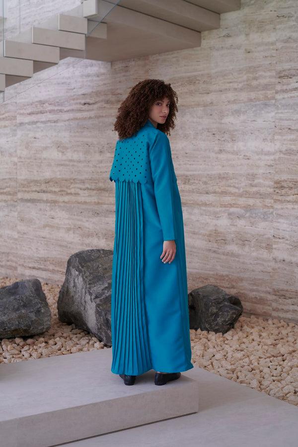 serrb Aw21 L09 Abaya