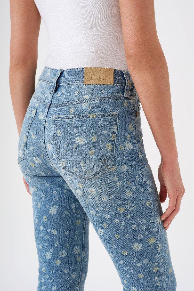 Seven 7 Audrey Pintuck Skimmer Jean Printed Daisy
