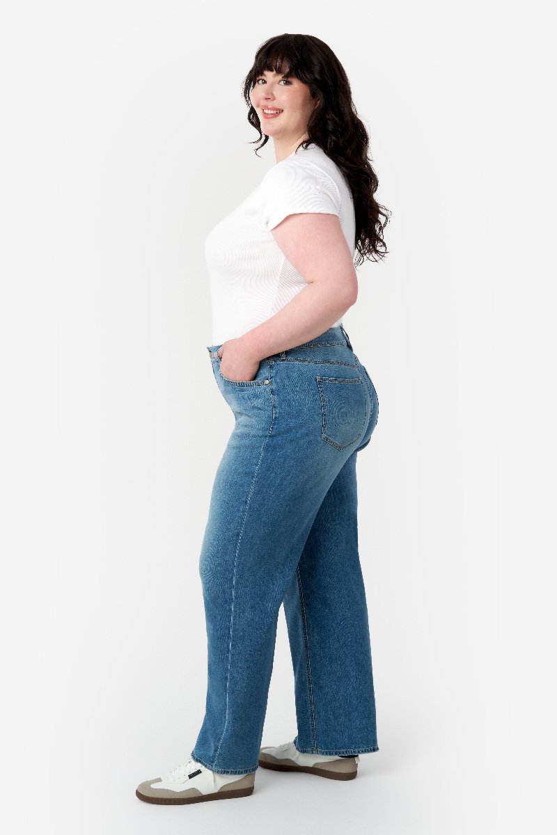 Seven 7 Featherweight Wide Leg Jean Las Vegas Wash