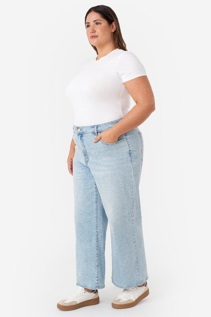 Seven 7 Loose Fit Sneaker Jean Free Spirit