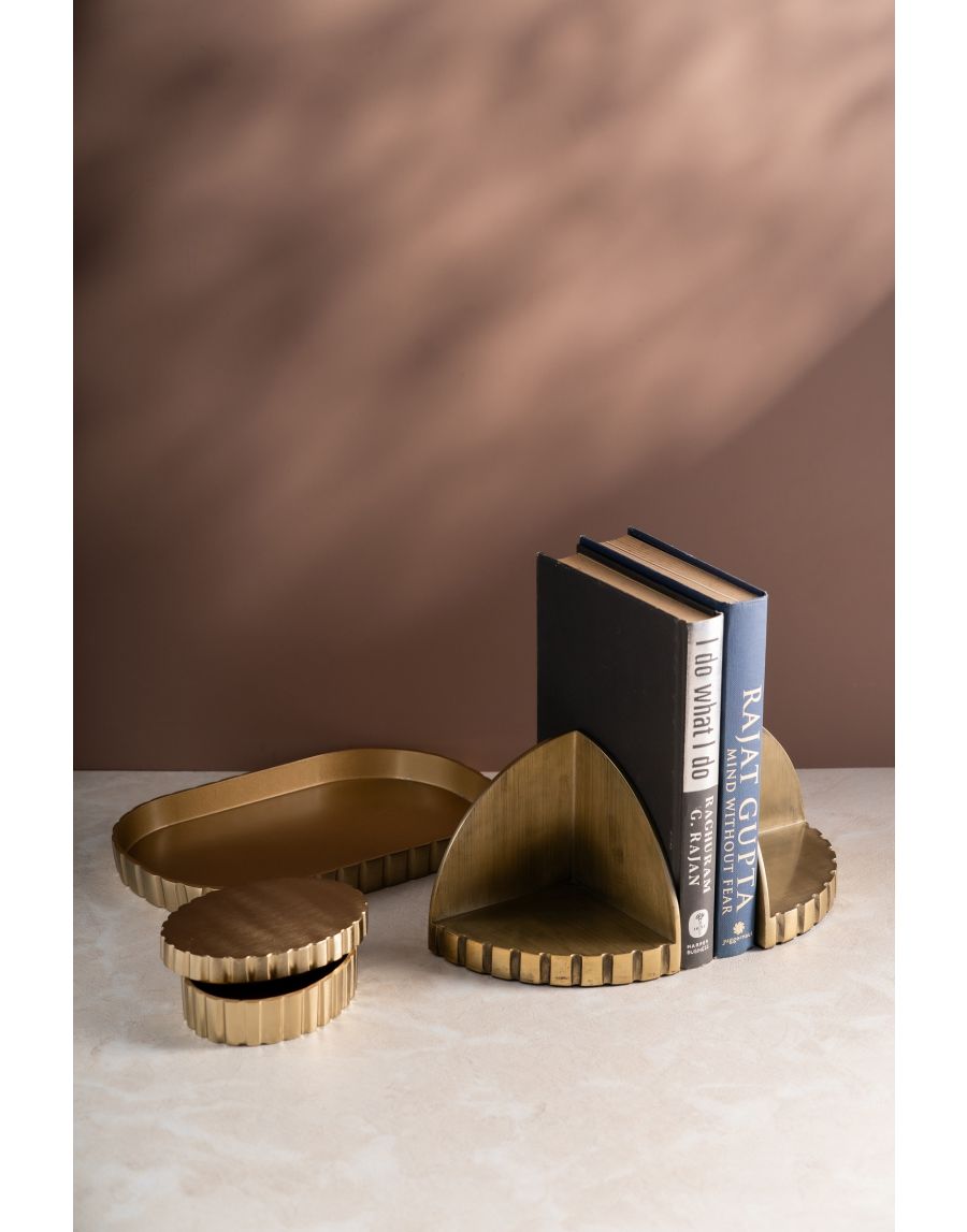 Sg Home Gold Shine Slot Bookends (Set Of 02)