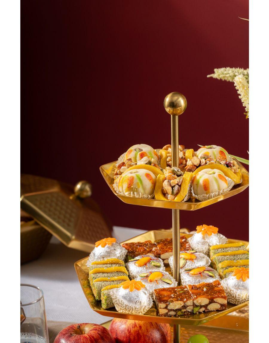 Sg Home Hexa Glow Golden Hammered High Tea Stand