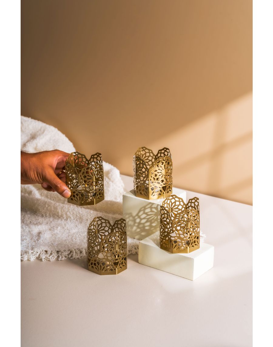 Sg Home Metal Cutwork Tea Light Holder (set Of 4)