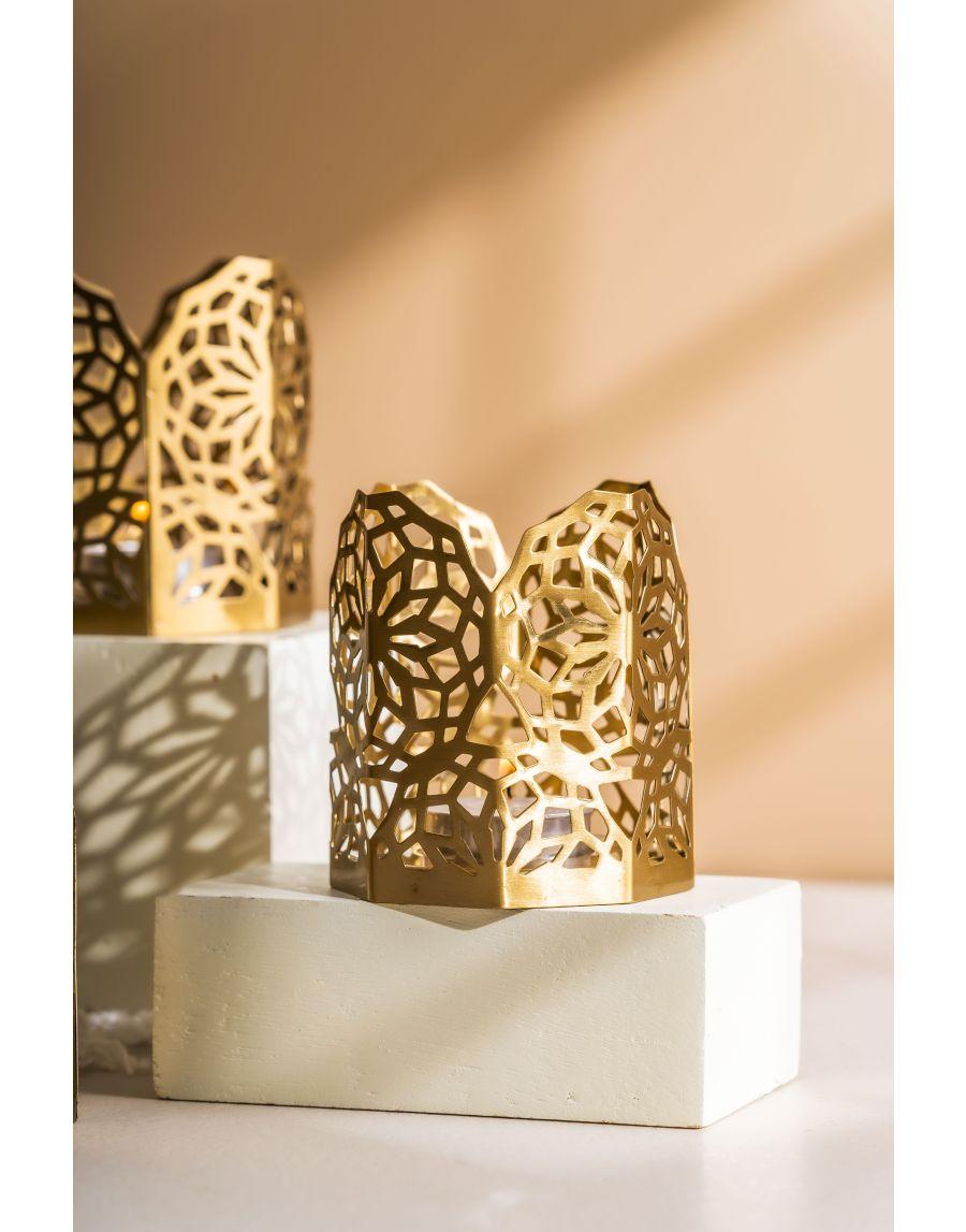 Sg Home Metal Cutwork Tea Light Holder (set Of 4)