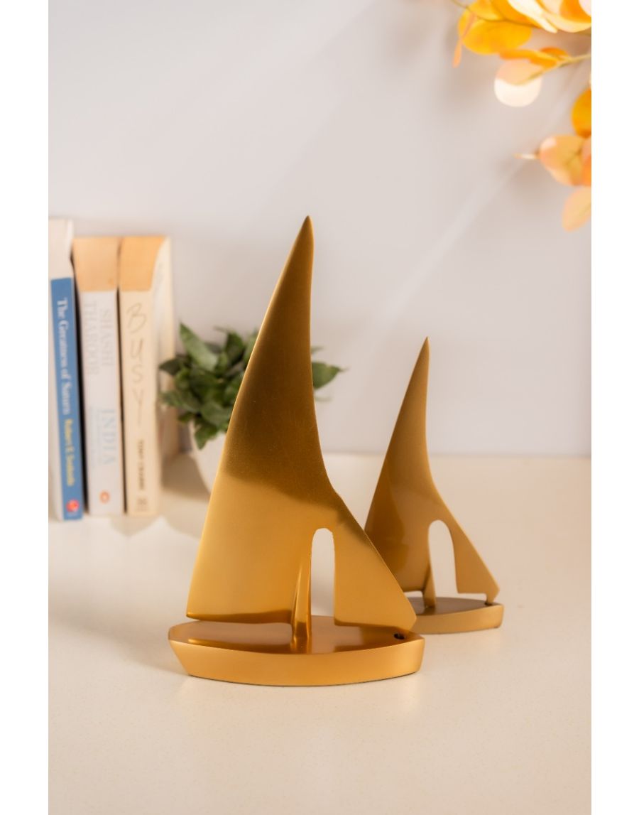 Sg Home Sail Boats Set Of 02 (Golden)