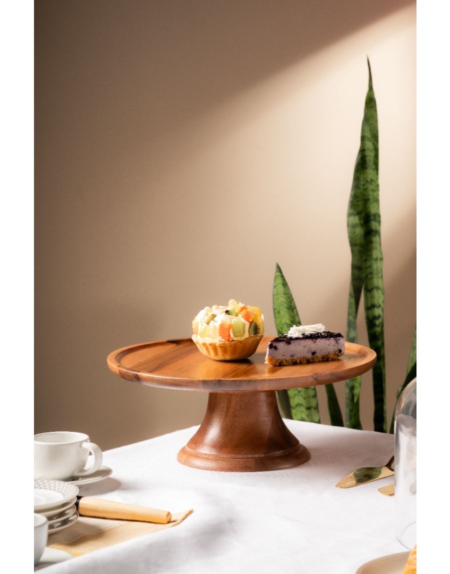 Sg Home Upper Crust Cake Stand With Glass Cloche