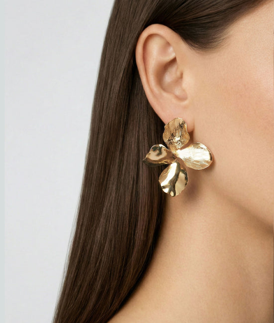 Shashi Hyacinthe Flower Earring