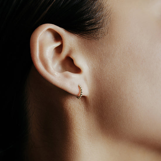 Shashi Katerina Pebble Huggie