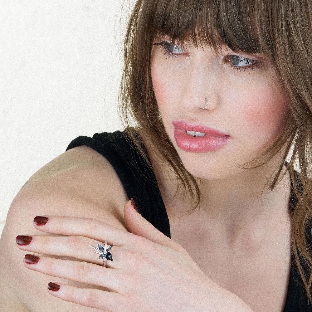 Shaun Leane Black Orchid Interlocking Flower Ring - Silver & Diamond