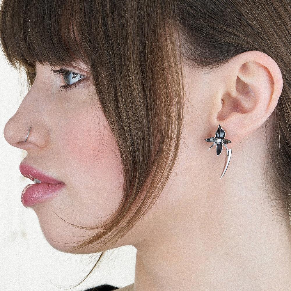 Shaun Leane Black Orchid Talon Earrings - Silver & Diamond