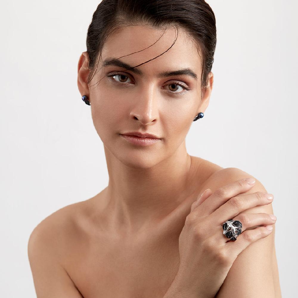 Shaun Leane Blackthorn Leaf Ring - Silver & Black Spinel