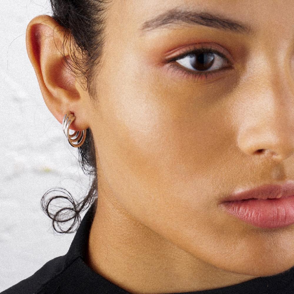 Shaun Leane Iconic Silhouettes Bound Hoop Size 3 Earrings - Silver