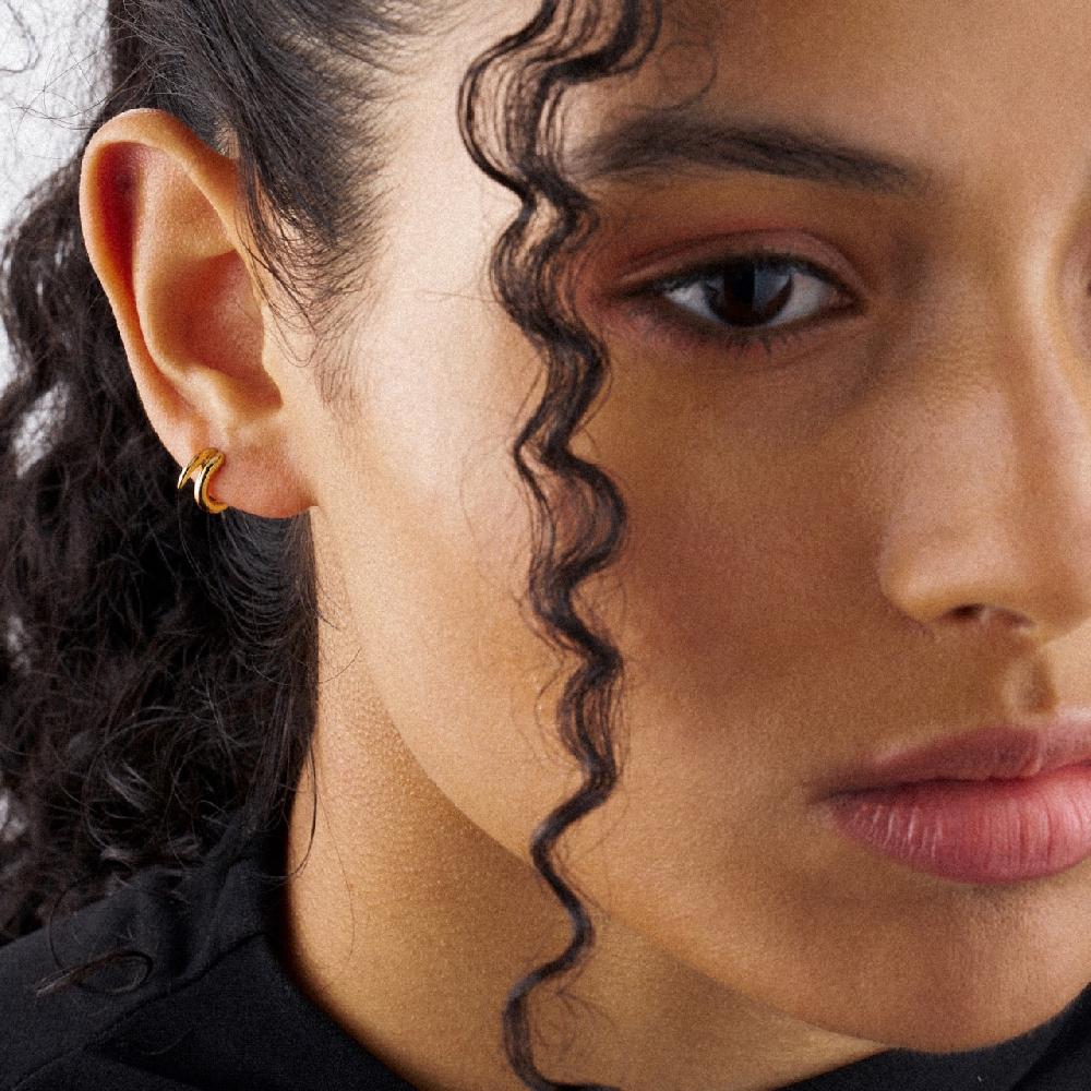 Shaun Leane Iconic Silhouettes Quill Mini Hoop Earrings - Yellow Gold Vermeil