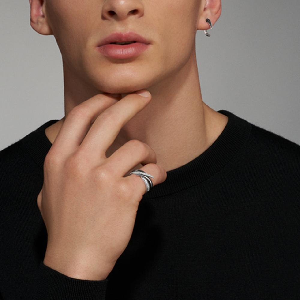 Shaun Leane Interlocking Single Ring - 18ct Black Rhodium Gold