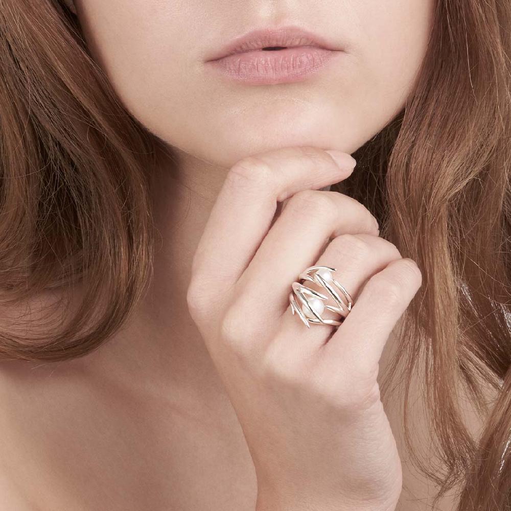 Shaun Leane Hooked Pearl Ring - Silver