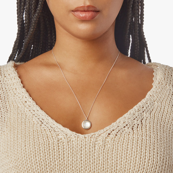 Shinola Heirloom Mother Of Pearl Pendant Necklace Mother Of Pearl