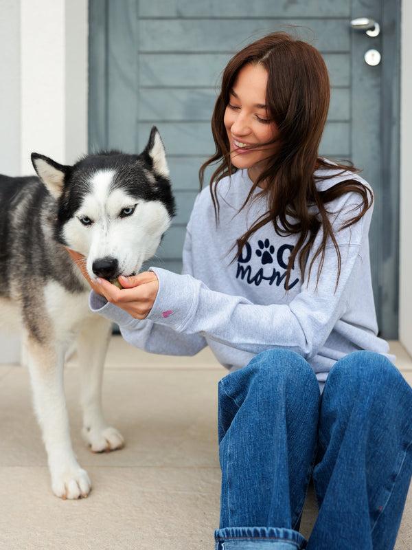 Shiraleah Shiraleah "Dog Mom" Sweatshirt Grey
