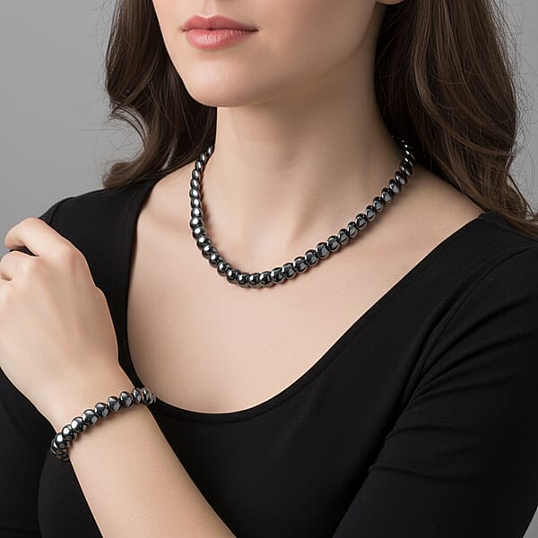 Shop Lc 2 Piece Set Gray Hematite 557.00 Ctw Beaded Stretch Bracelet (7-7.5In) And Necklace 21-23 Inches In Silvertone